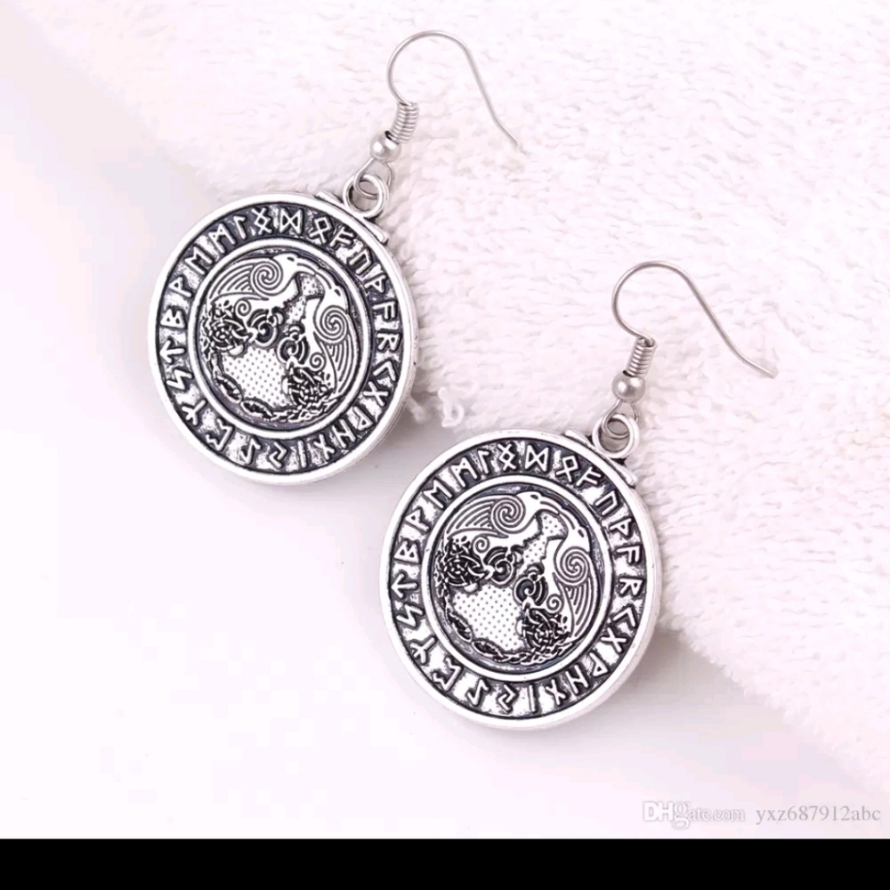𝅺ravens Runes silver tone Amulet Earrings - Picture 2 of 3